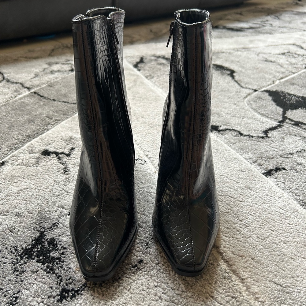 PrettyLittleThing Black Croc Heeled Boots